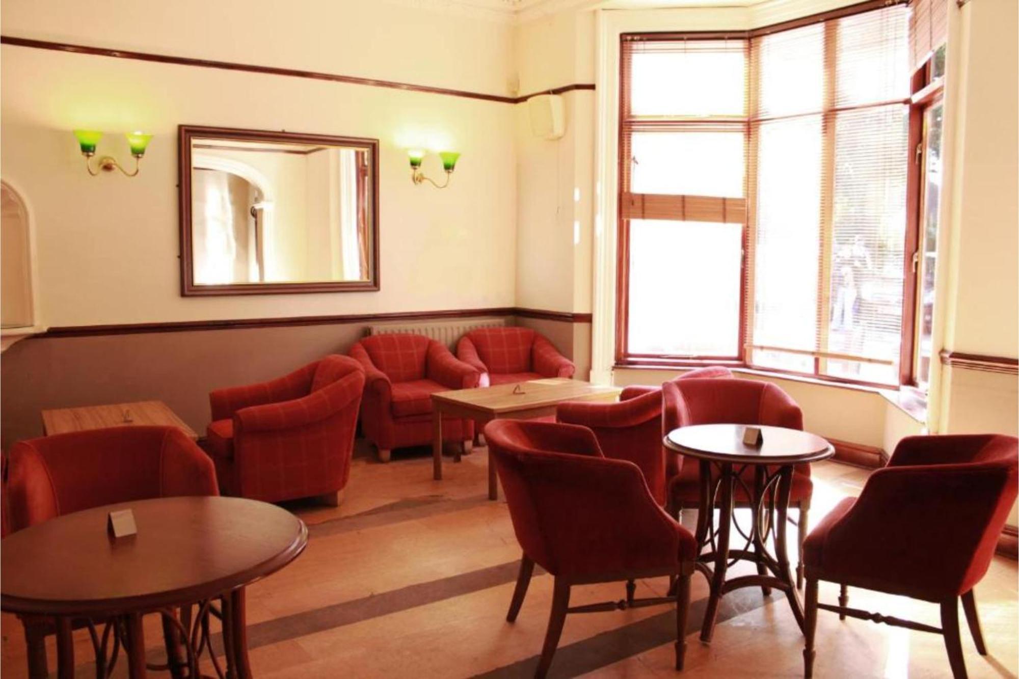 Oyo Blaby Westfield Hotel Лестър Екстериор снимка