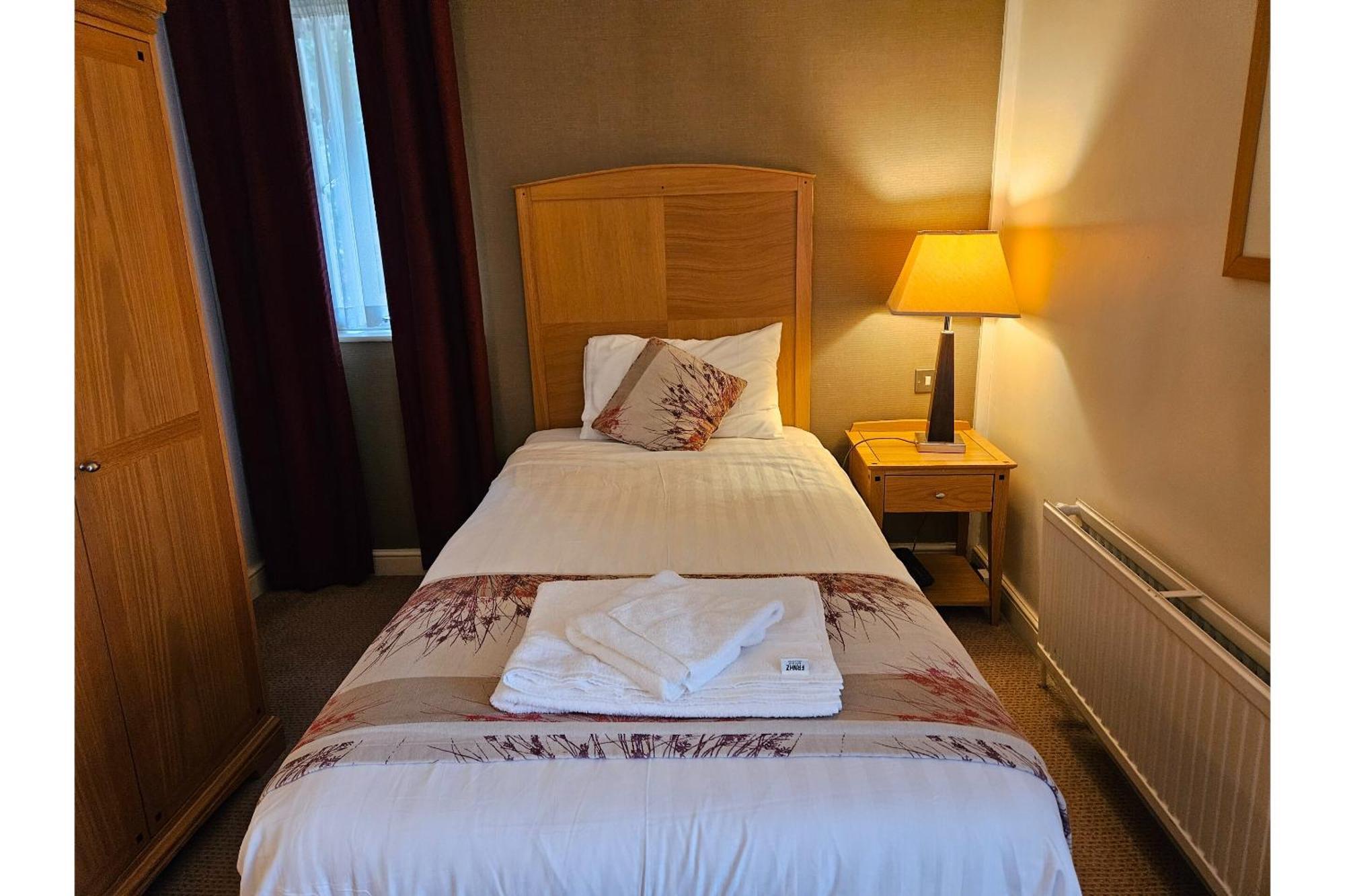 Oyo Blaby Westfield Hotel Лестър Екстериор снимка