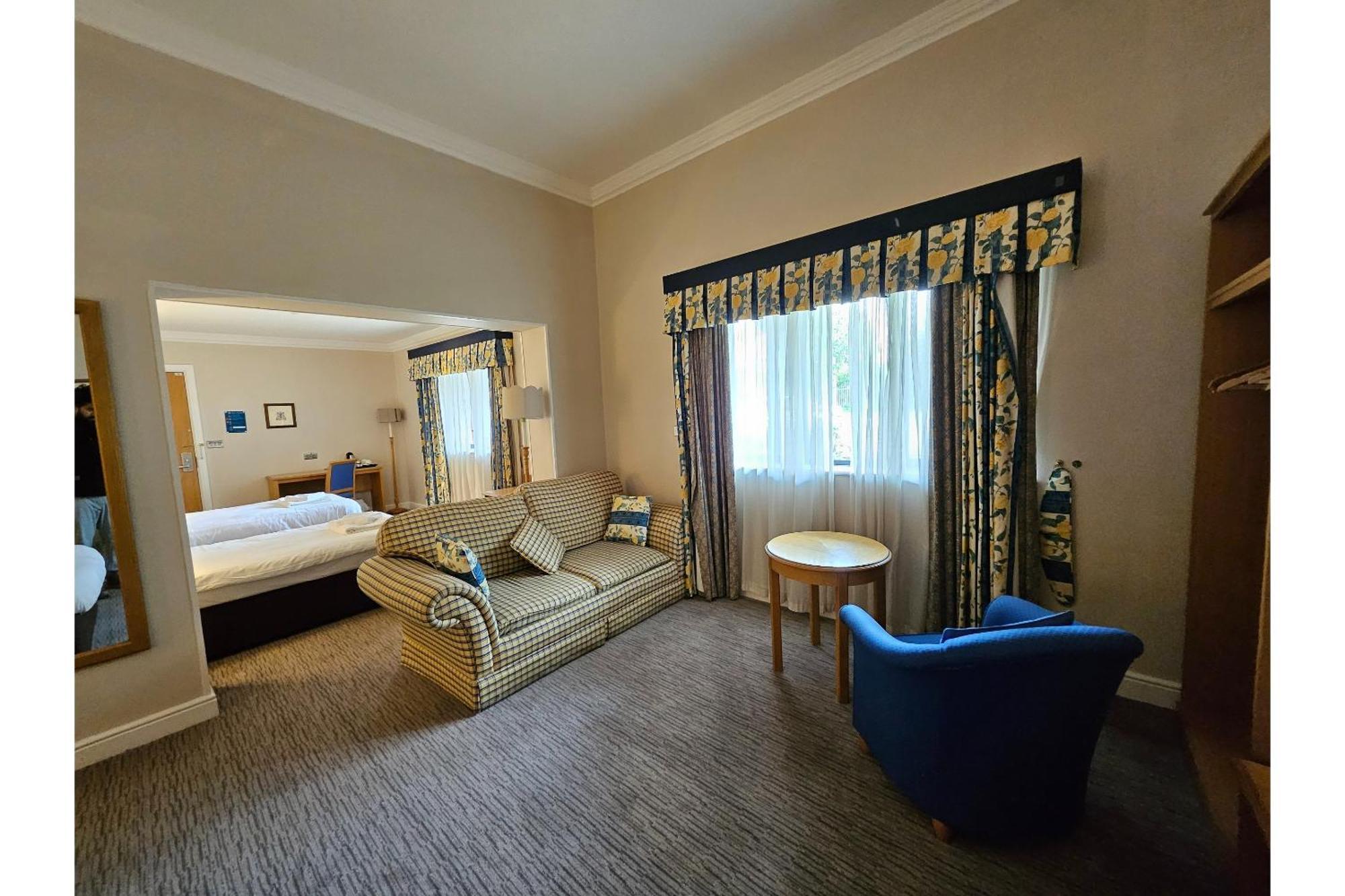 Oyo Blaby Westfield Hotel Лестър Екстериор снимка