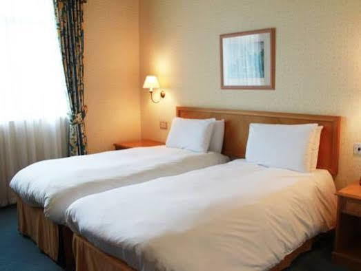 Oyo Blaby Westfield Hotel Лестър Екстериор снимка